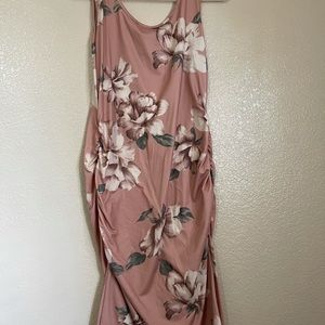 Maternity dress with flowers
